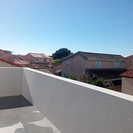 Annee 2024 Bord De 6 Pers בית נופש