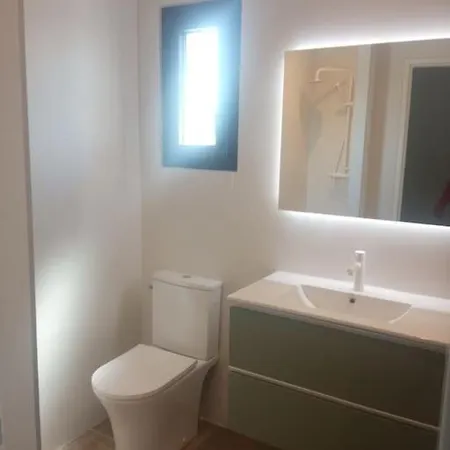 Annee 2024 Bord De 6 Pers בית נופש